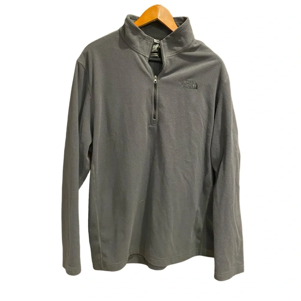 The North Face Men's Medium Long Sleeve 1/4 Zip Pullover Fleece Gray Top 1/4 zip